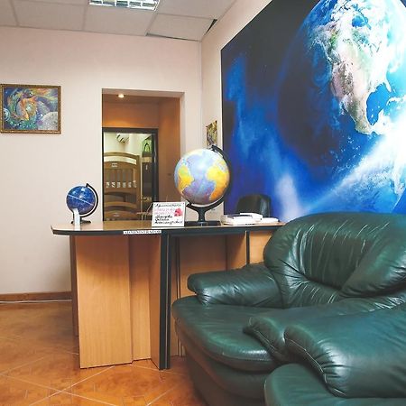 Globus Hostel Kyiv Exterior photo